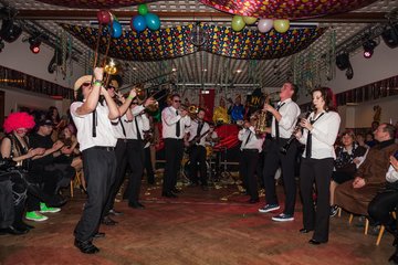 Bild 965 - Latuff 21014 die Wiemersdorfer Karnevalsveranstaltung